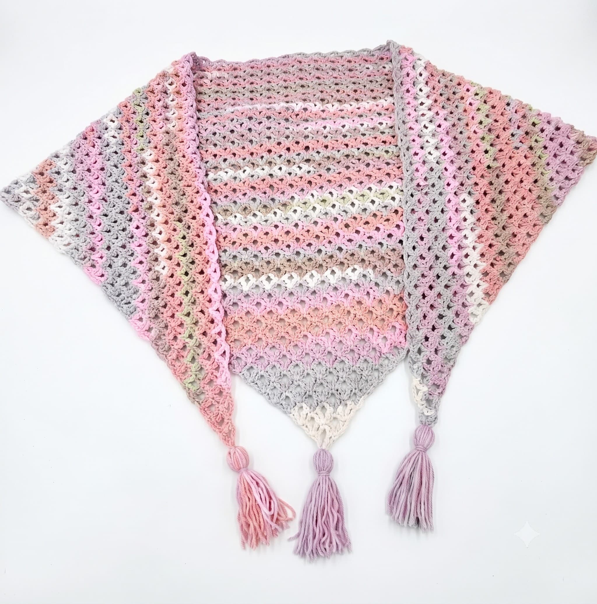 Xale Triangular Artesanal mesclado - Feito à Mão