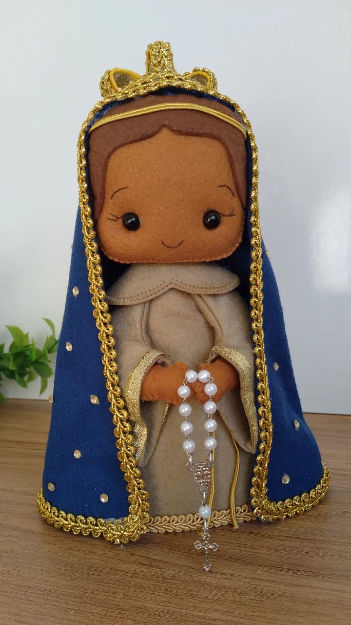 Nossa Senhora em feltro
