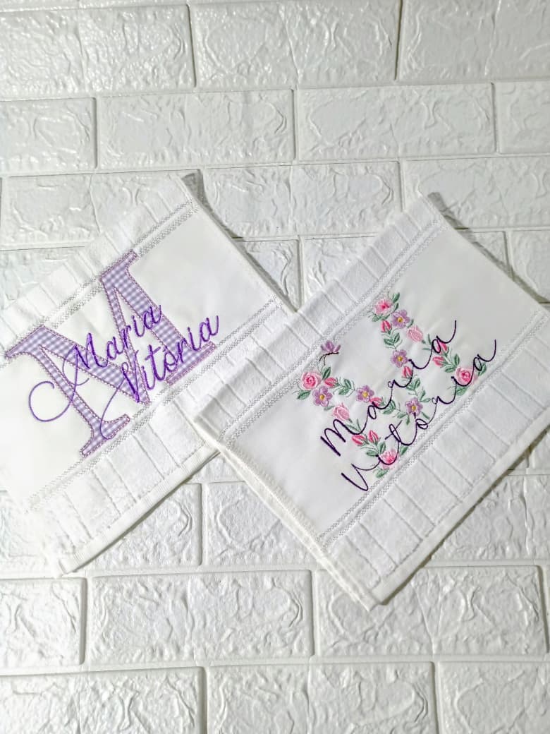 Kit 2 Toalhas de Mão Personalizadas Iniciais