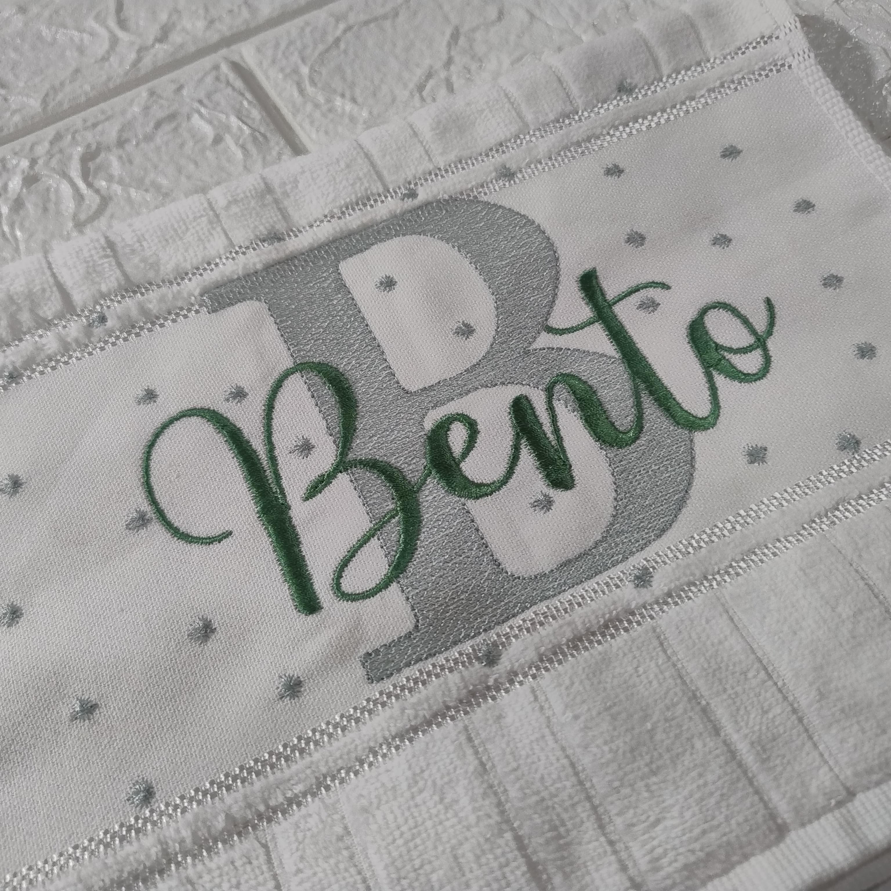 Toalha de Mão Personalizada Inicial