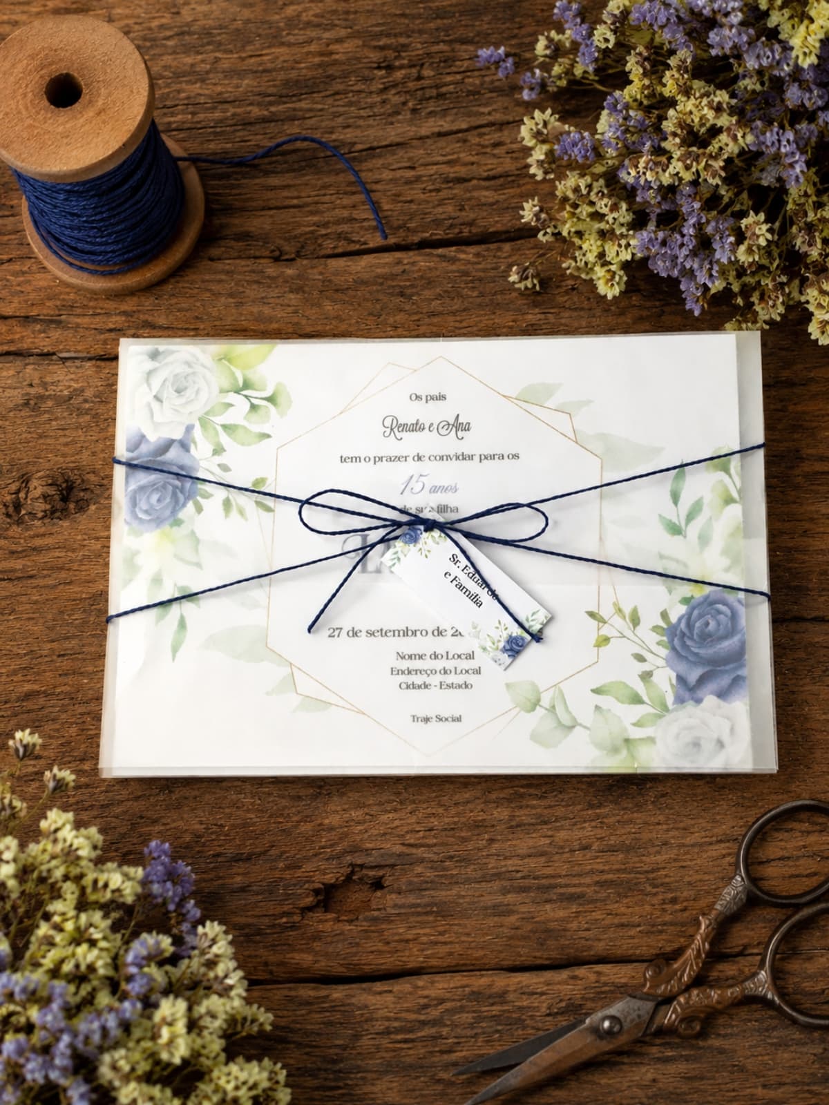 Convite de 15 Anos Floral Azul Serenity com Envelope Papel Vegetal