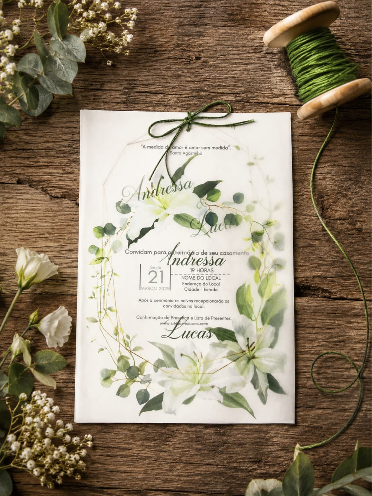 Convite de Casamento Floral com Lírios Brancos em Papel Vegetal