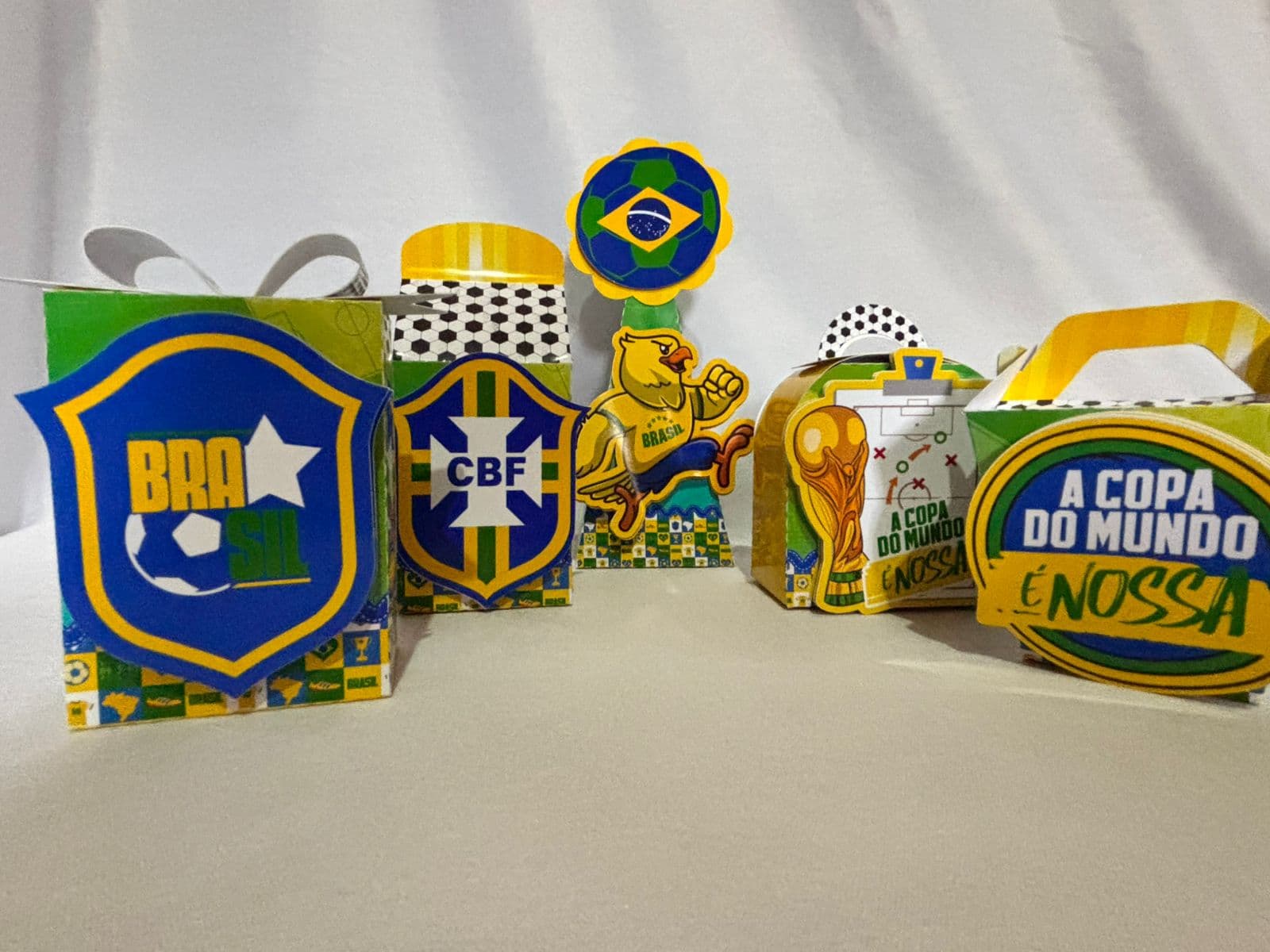 Kit festa Caixinhas Personalizadas Semi luxo premium Brasil 15 unidades