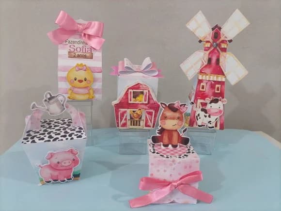 40 Personalizados Fazendinha Rosa