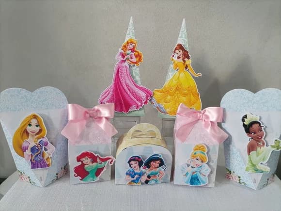40 Lembrancinhas Princesas