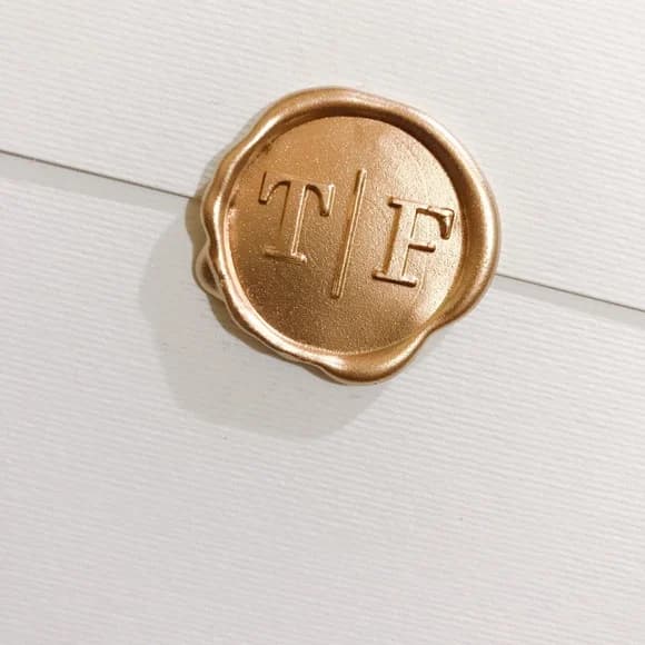 Lacre - T|f