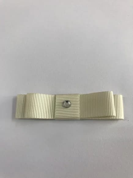 Laço Duplo off-white com strass