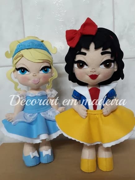 Bonecas Decorativas em Feltro - 2 Pçs