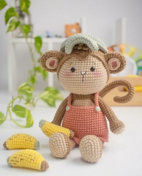 Macaquinho em Amigurumi
