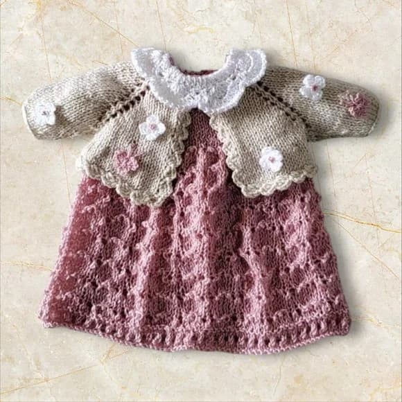 Vestidinho em Tricô para Quadro Maternidade