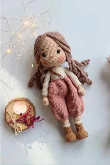 Boneca Lily em Amigurumi