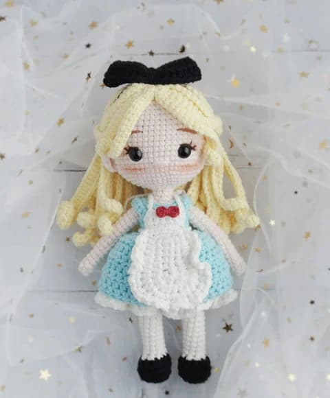 Boneca Alice - Amigurumi