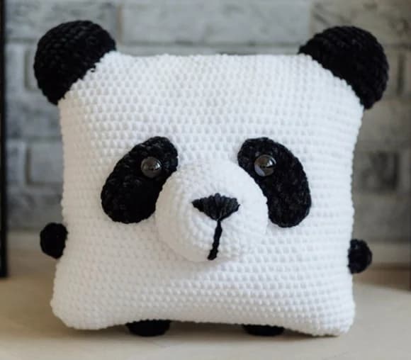 Almofada Panda em Crochê - foto 1
