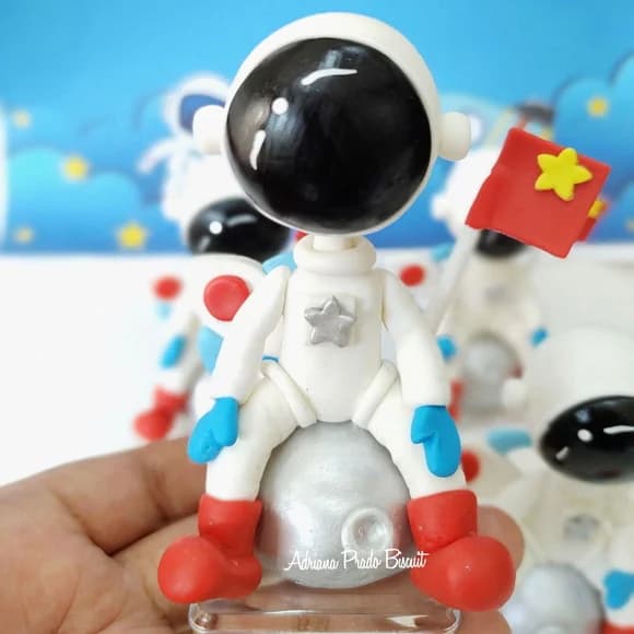Apliques em Biscuit Astronauta