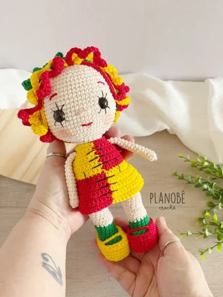 Boneca Emília Amigurumi