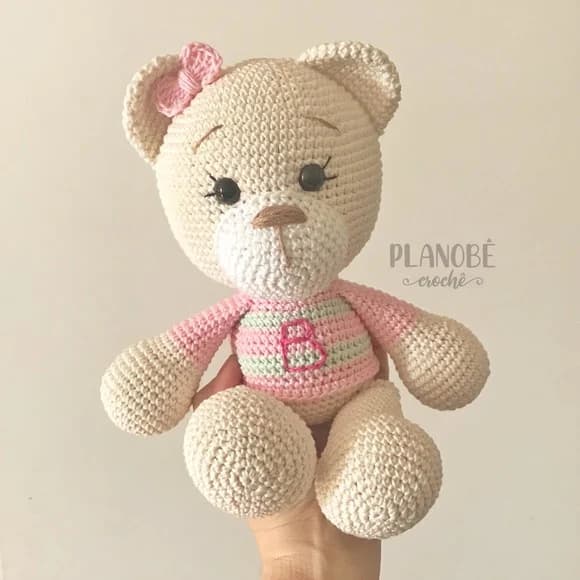 Ursinha Lilly com Blusão listrado - Amigurumi