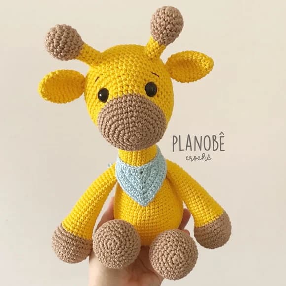 Girafa Gigi - Amigurumi de Crochê