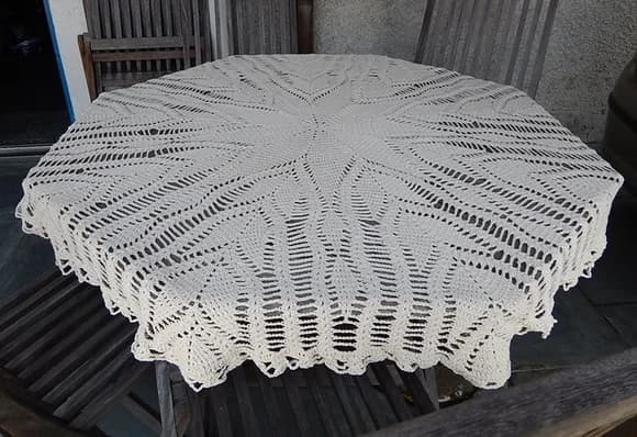 Toalha de Mesa em Croche Tulipas La100