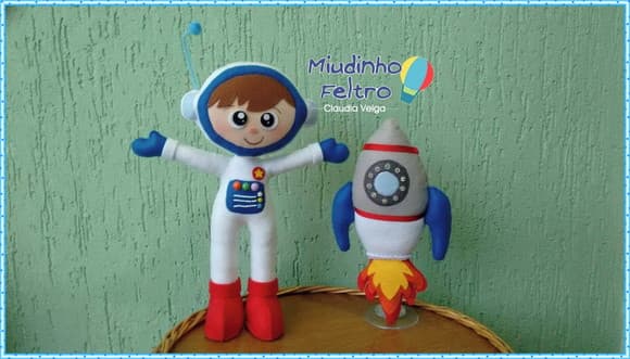 Astronauta e Foguete em Feltro