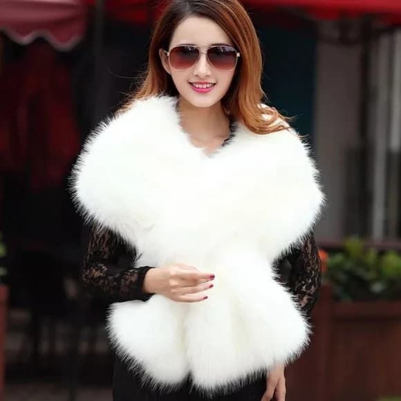 Estola de pelo Luxuosa Off White Festa