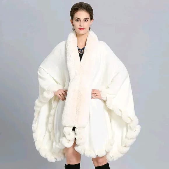 Estola Pelerine Ponche pelo Luxuosa