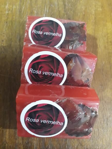 Rosa Vermelha - 100% Natural com Pétalas de Rosas