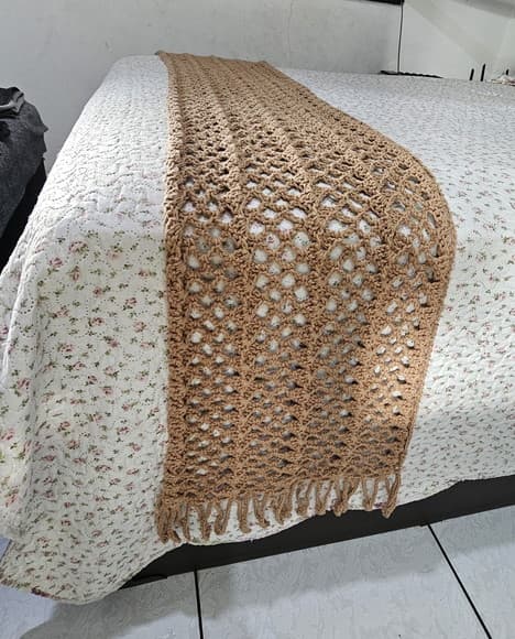 Peseira Marrom em Croche com Fio de Algodão Cama Casal