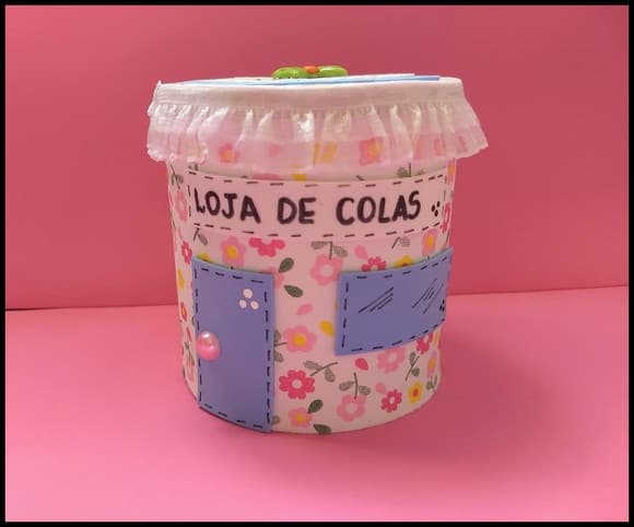 Lata de história Mamãe quero colar