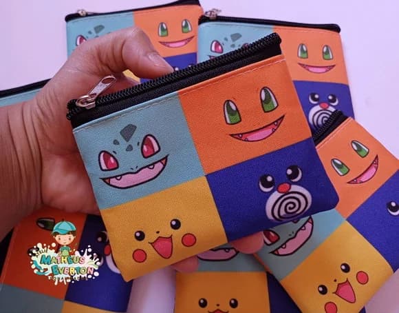 45 Porta Moedas Pokémon Tamanho: 10x12cm