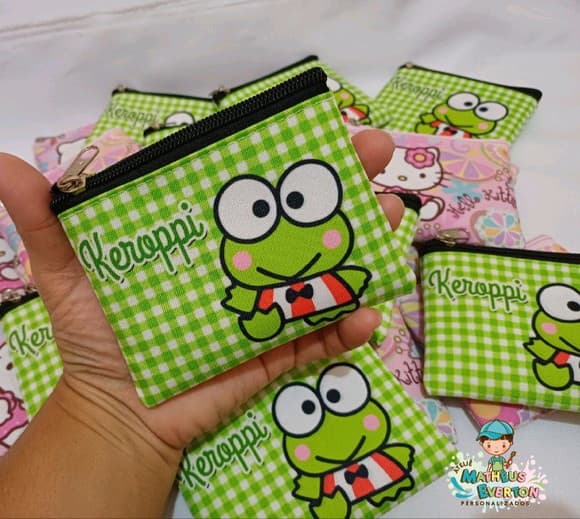 35 Porta Moedas Hello Kitty Tamanho: 10x12cm
