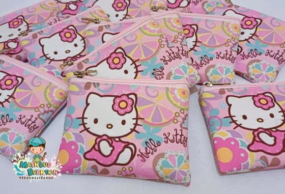 40 Porta Moedas Hello Kitty Tamanho: 10x12cm