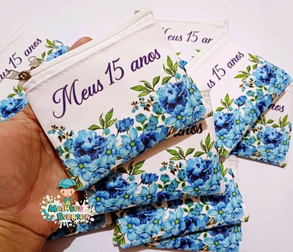 45 Porta Moedas Flores 15 Anos Tamanho: 10x12cm