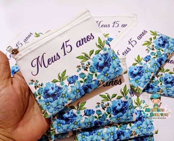 40 Porta Moedas Flores 15 Anos Tamanho: 10x12cm