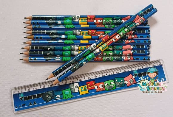 35 Kits Lápis e Régua Personalizado Geometry Dash