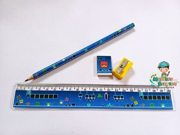 25 Kits Lápis, Borracha, Régua e Apontador Geometry Dash