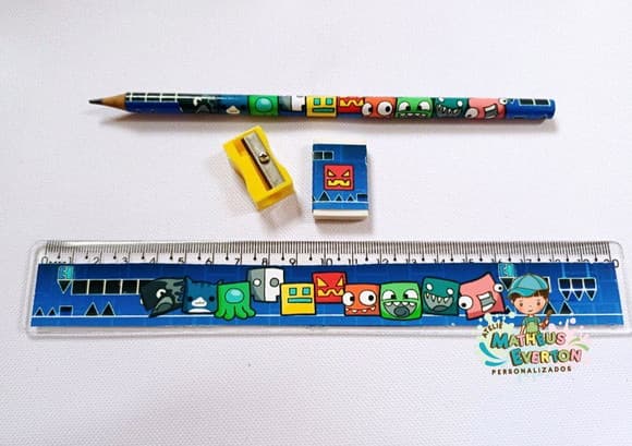 35 Kits Lápis, Borracha, Régua e Apontador Geometry Dash