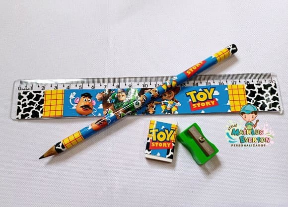 50 Kits Lápis, Borracha, Régua e Apontador Toy Story