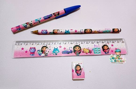 50 Kits Lápis, Caneta,regua e Borracha a Casa Mágica da Gabi