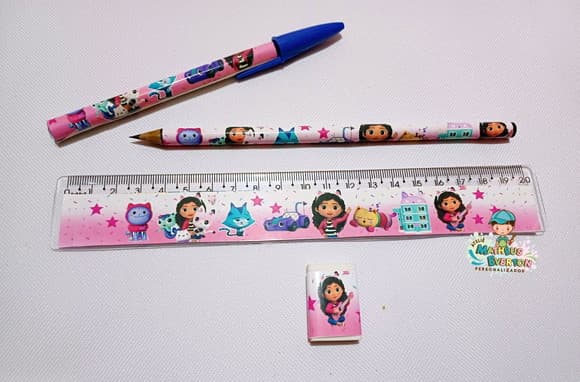 25 Kits Lápis, Caneta,regua e Borracha a Casa Mágica da Gabi