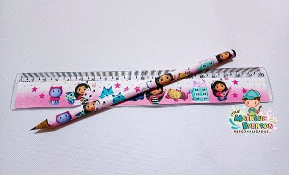 25 Kits Lápis e Régua Personalizado a Casa Mágica da Gabi