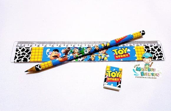 30 Kits Lápis, Régua e Borracha Toy Story