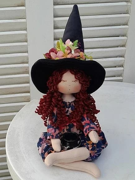 Coleção Poesia - Boneca Magia