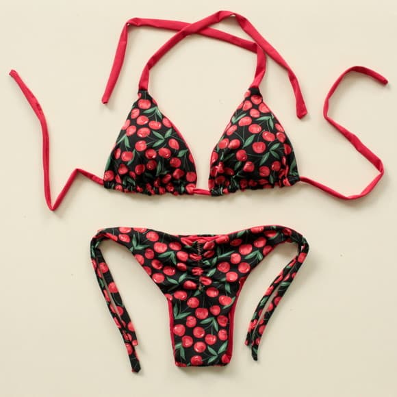 Conjunto Biquini Cerejas Tamanho P
