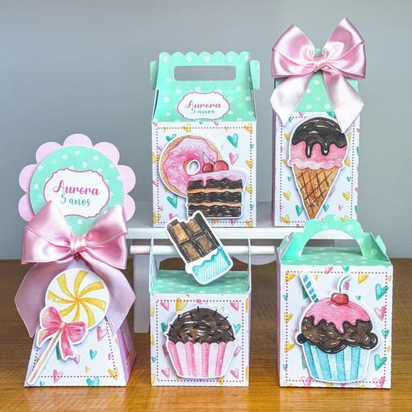 Kit Personalizados Confeitaria 25 Peças Lembrancinha Aniver - foto 1