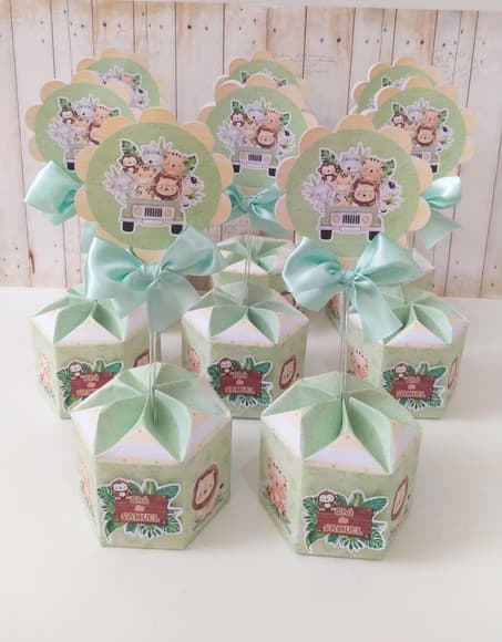 Centro de Mesa Chá de Bebê Safari Personalizado - foto 1