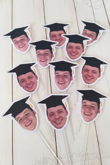 Topper para Docinhos com Foto e Chapéu Capelo Formatura