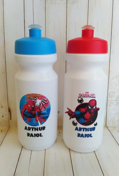 Kit Escolar Toalhinha + Garrafa Squeeze Homem Aranha - foto 1