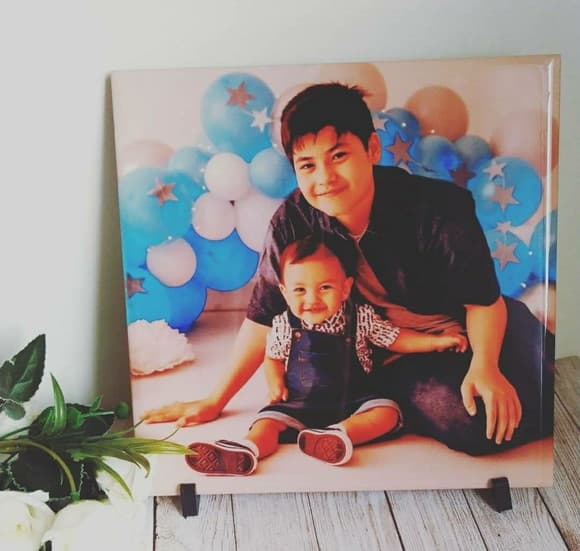 Azulejo Decorativo Personalizado com Foto Irmãos - foto 1