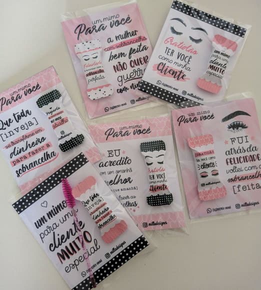 Card com Balinha e Escovinha Cílios Dia da Mulher - foto 1