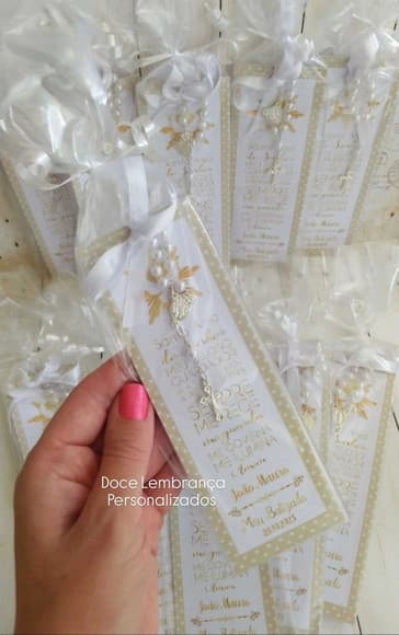 Marca Página Lembrancinha Batizado Branco e Dourado - foto 1